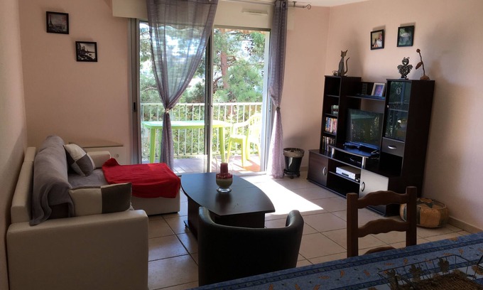 Razimbaud Apartment | Weekly vacation rental only