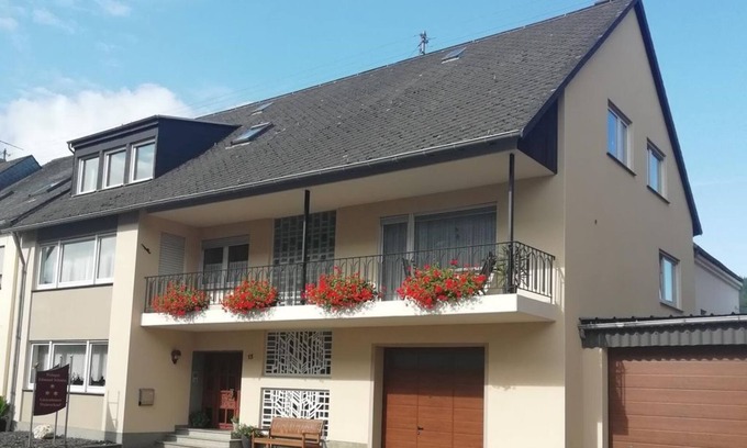 Detzem Bed & Breakfast | Weingut-Gästehaus E. Schmitz - 2-bed apartment