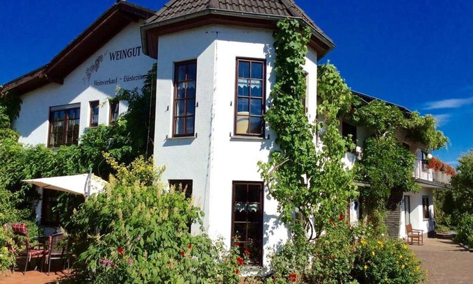 Ayl Cottage | Weingut-Pension Raevenhof - Double Room Shower /WC