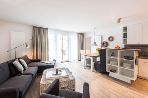 Busum Apartment | Weisse Villa Apartment 2 1 Promenadendeck