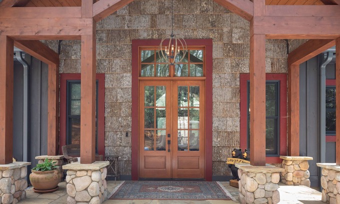 Lake Toxaway House | Welcome to A Little Bit O' Heaven!