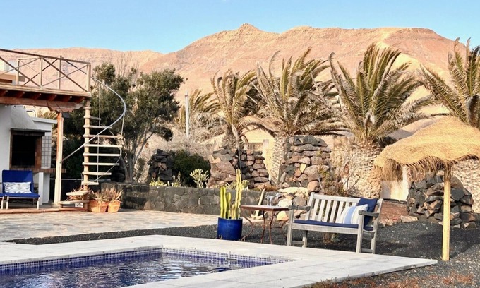 Pajara Cottage | Welcome to Casa Simbi, a sun filled cottage sure to delight.