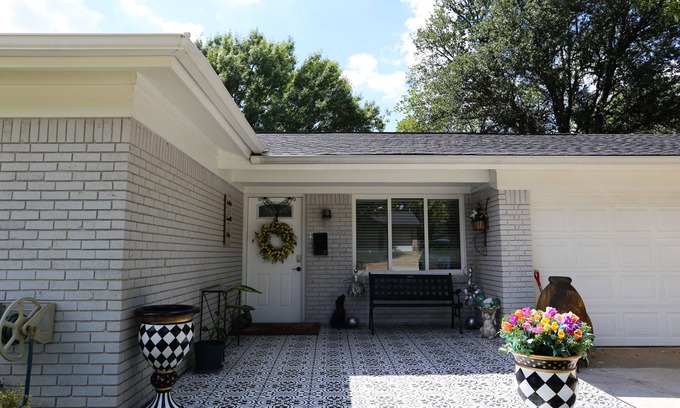 West Arlington House | Welcome to our lovely 3bedroom house located 11mins away fr entertainment center