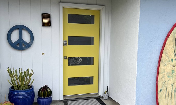 Rio del Mar House | Welcome to Peace & Plenty! Newly remodeled 3 brm, house. 10 houses from sand!