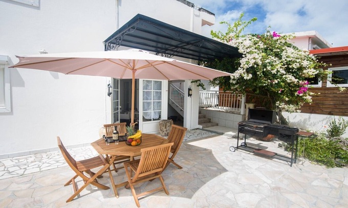 Sainte-Anne Apartment | Welcome to the “Pomme Kanel” refuge