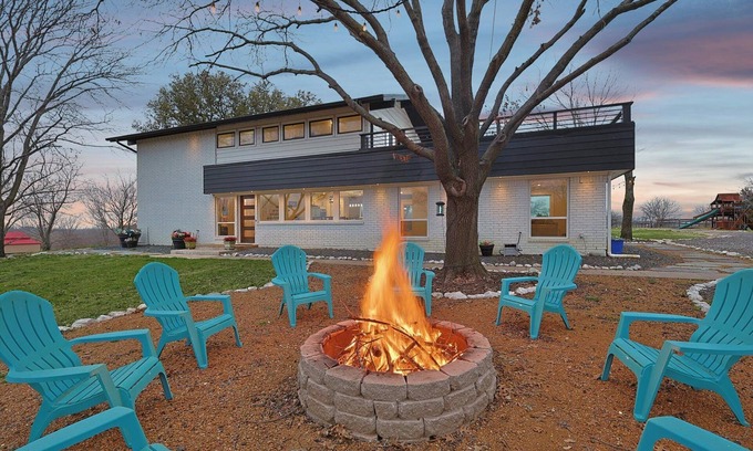 Era Other | Welcome to The Roost. Country living at its finest at this charming farmhouse!