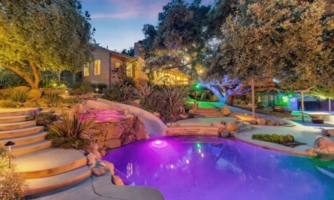 Chatsworth House | Welcoming Gated Estate - Extended Stays Available