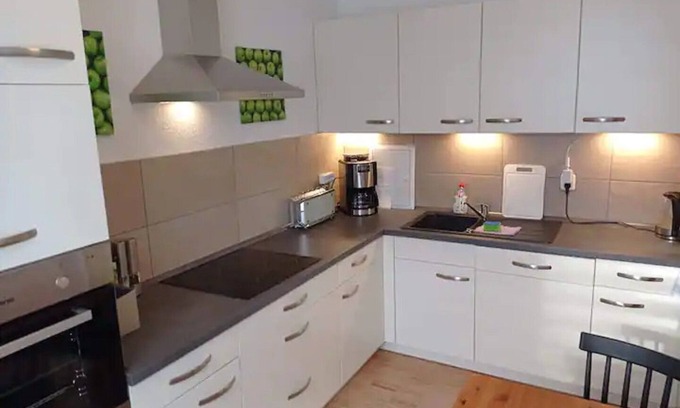 Friedrichsfelde Apartment | Well-equipped apartment for 1-3 guests in BERLIN, near Metro Friedrichsfelde