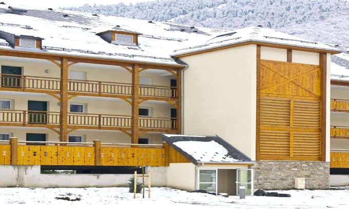 Saint-Mamet Apartment | Well-kept apartment in a mountain village