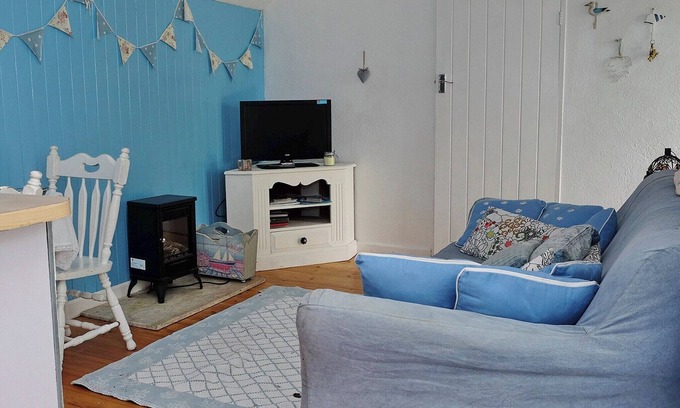 Helston Cottage | Wellspring Cottage - UK42665