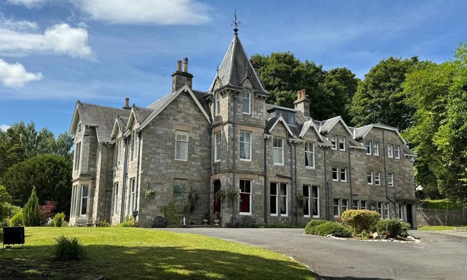 Pitlochry House | Wellwood Manor Guest House