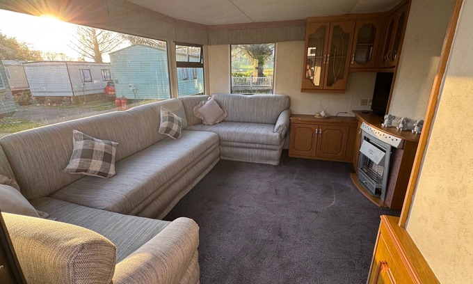 Llanfair Caereinion Cabin | Welshpool Twin Ayre caravan - Escape to Nature