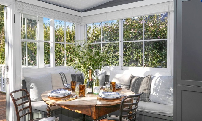 Burrawang Cottage | Werona Cottage – enchanting home