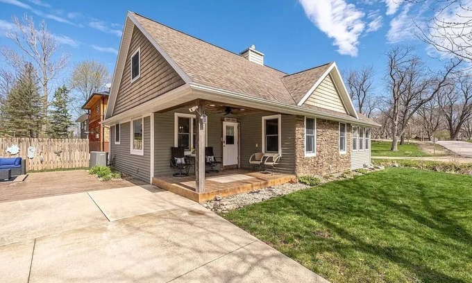 Spirit Lake House | West Lake Escape! Spacious Home 1 Block From Lake