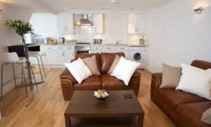 Exeter Apartment | West Street Mews, A Spacious, 2 bedroom duplex apartment in the heart of Exeter