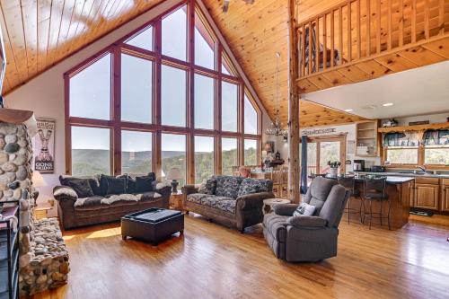 Mountain Base House | West Virginia Cabin Near Snowshoe Mountain Resort