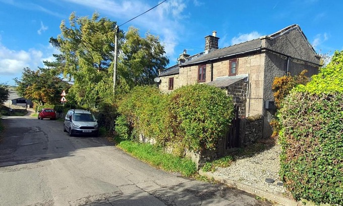 Matlock House | Westdale Cottage, Elton in the Peak District