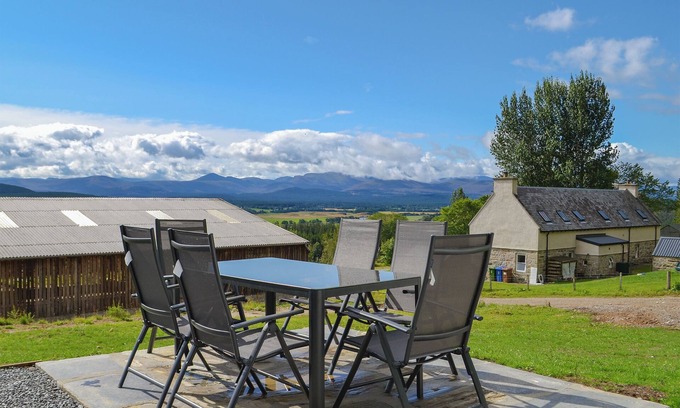 Dulnain Bridge Cottage | Wester Laggan Cottage