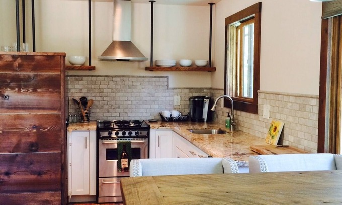 Paso Robles House | Westside Vineyard Property Walking Distance To Wineries Close To Town