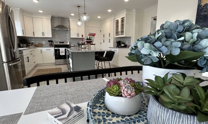 Richmond House | Westwood Luxury Ranch Home includes washer/dryer