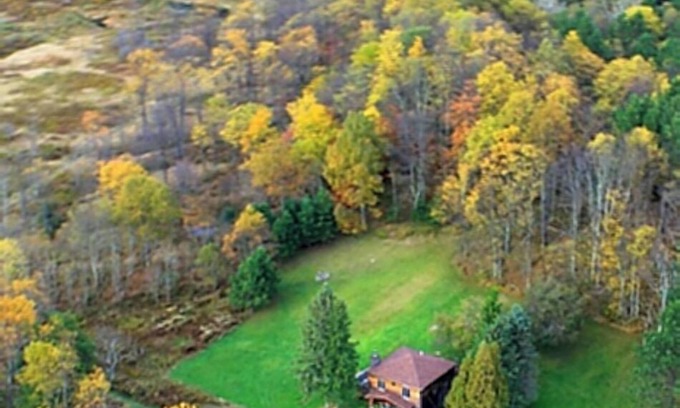 Canaan Valley House | Westwood-Very Private - Blackwater Canyon Trail- 1 mile from Thomas