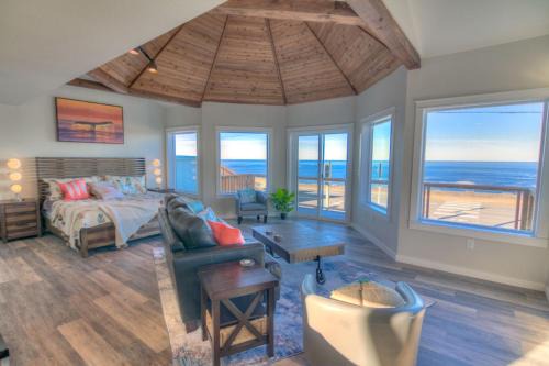 Depoe Bay Apartment | Whale Watching From This Studio In Depoe Bay -Spouting Horn One