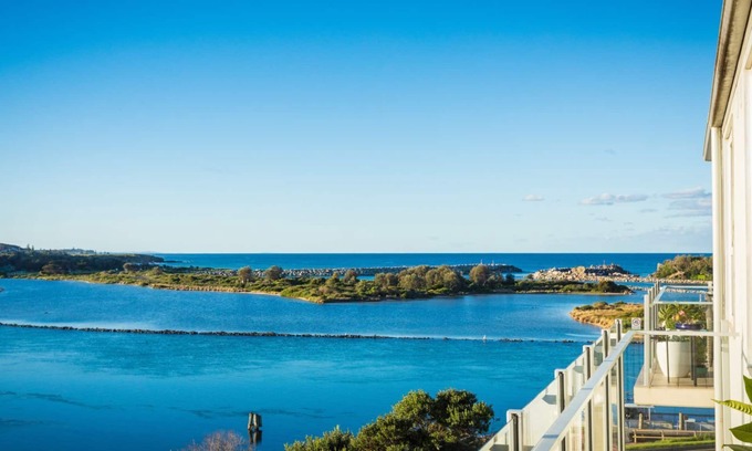 Narooma Apartment | Wharf Apartment Unit 11