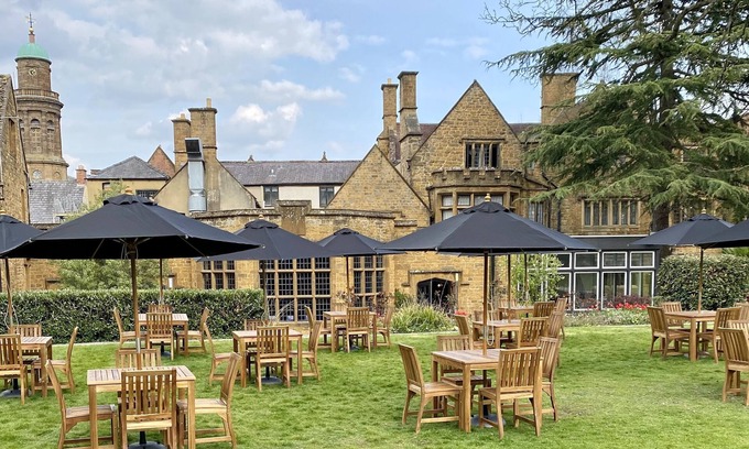 Banbury Hotel | Whately Hall