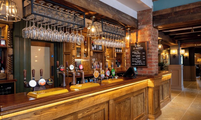 Runnymede Hotel | Wheatsheaf Hotel - Virginia Water by Greene King Inns