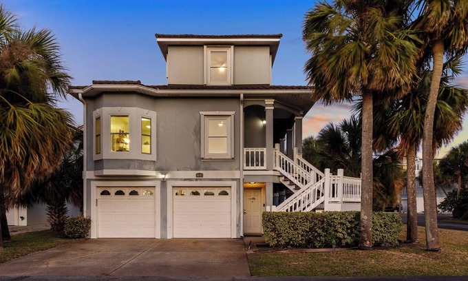 Navarre Beach House | When the Sun Goes Down 🌅 Navarre Retreat w/Golf Cart, Boat Slip + Pet Friendly