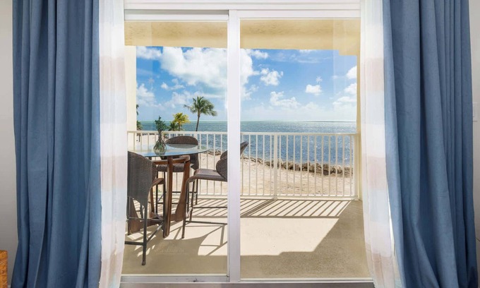 Tavernier Condo | Whispering Palms | Sea Gulls 210 ~ Weekly Rental