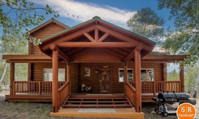 Mammoth Creek Cabin | Whispering Pines is your Lake House of choice in the Beautiful setting of Panguitch Lake, Utah
