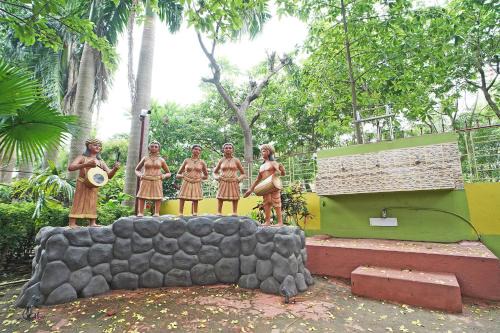 Ilam Bazar Hotel | Whispering Woods Inn - Stay & Enjoy in Nature !