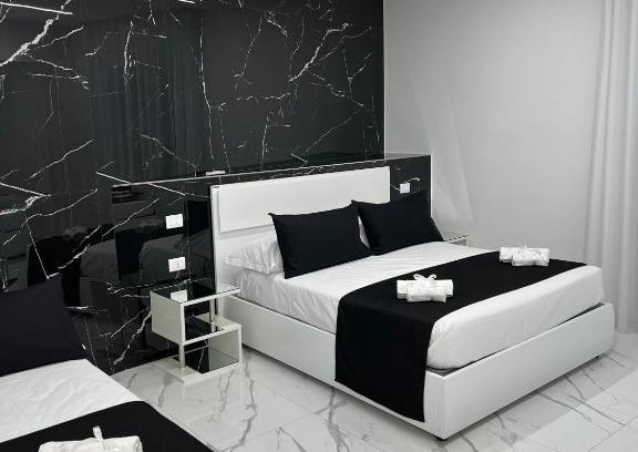 Centro Storico Bed & Breakfast | White Elegance Luxury B&B Caserta