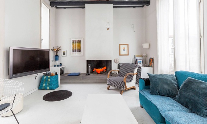 Butte-aux-Cailles Apartment | White House, by Veeve