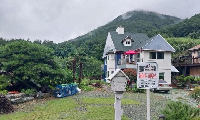 Namhae House | White House