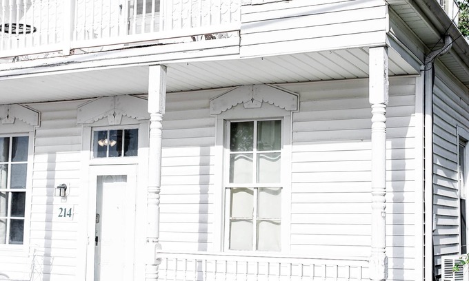 Hermann Ski Chalet | White House on Market