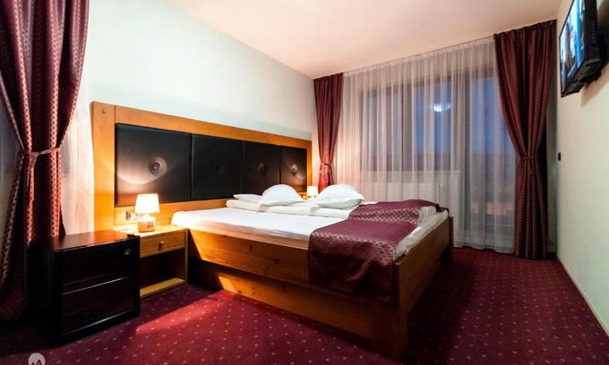 Fagaras House | White House