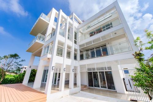 Liuqiu House | White House