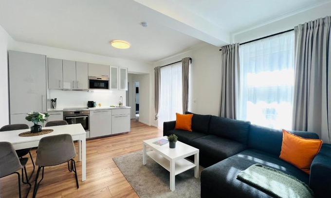 Muerzzuschlag Apartment | White Inn - Ferienwohnung mit Terrasse