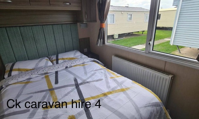 Towyn Cottage | WHITEHOUSE LEISURE PARK - HOLIDAY ACCOMMODATION 19057 in Towyn