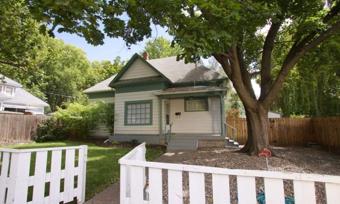 Walla Walla House | Whitman Bungalow · Whitman Bungalow