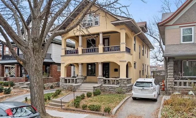 North Hyde Park Apartment | whole unit for a family to stay