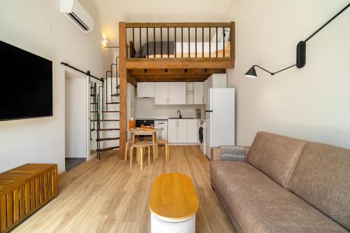 Paco De Arcos Apartment | WHome Relaxed Stay in Central Oeiras