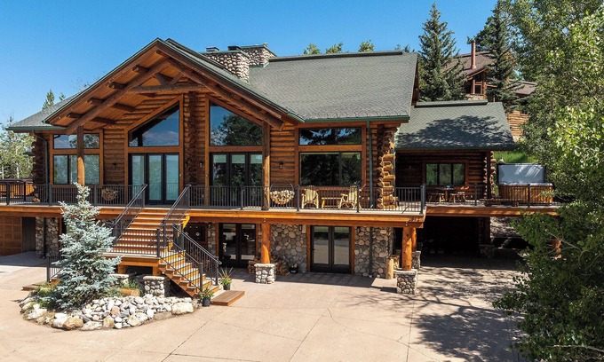 Steamboat Springs Cabin | WILD BLUE LODGE an incredible, ski out duplex