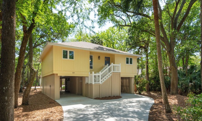 Twin Oaks House | Wild Dunes-Twin Oaks Lane-Updated, walk to beach and nearby shops!