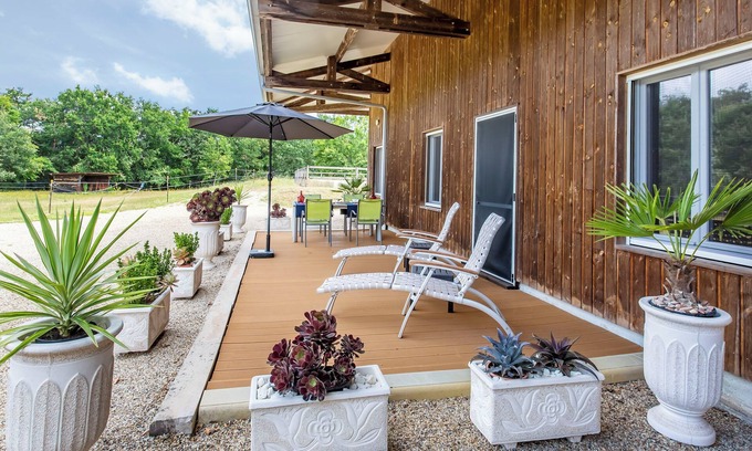 Nouvelle-Aquitaine Apartment | Wild & Free" air-conditioned apartment at the Château de Bellevue stud farm