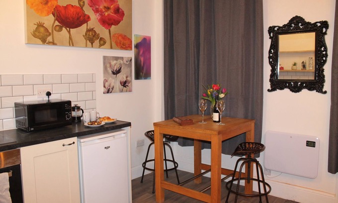Preston Apartment | Wild Garden - The Myriad