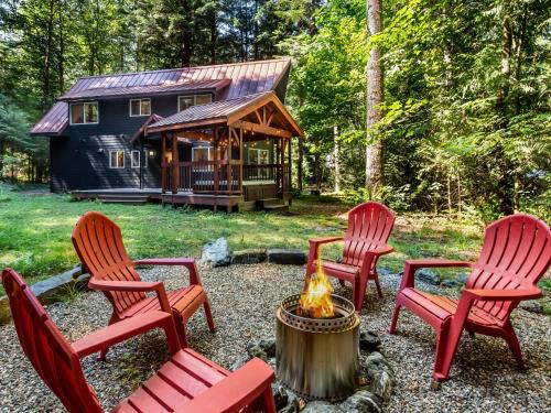 Glacier House | Wild Goose Lodge