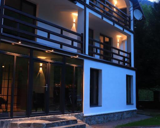 Riu de Mori House | Wild Hunts Lodge Retezat